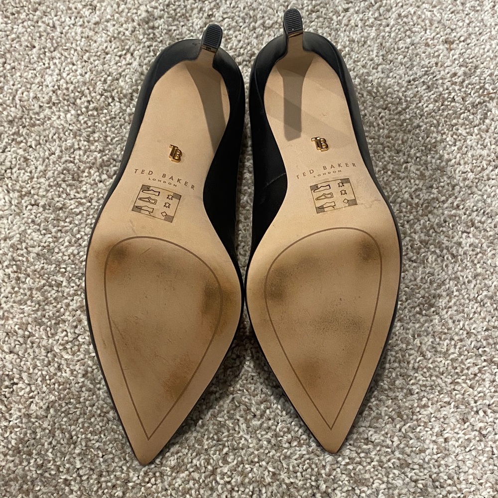 Ted Baker Classic Black Heels - Picture 3 of 3